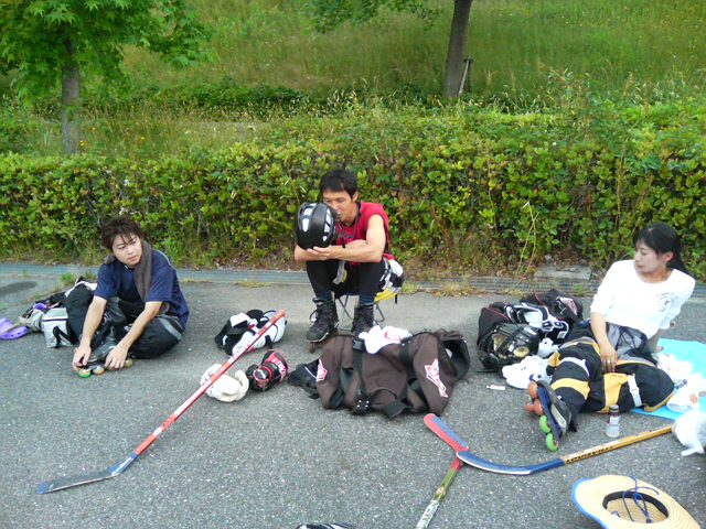 ���̉摜�̒��쌠��
Hiroshima Inline Hockey League(HIHL)�ɂ���܂��B�摜�f�[�^�̖��f�]�p�͌ł����f��\���グ�܂��B