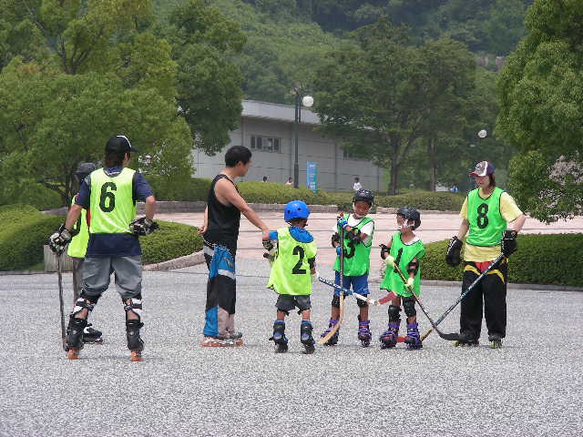 ���̉摜�̒��쌠��
Hiroshima Inline Hockey League(HIHL)�ɂ���܂��B�摜�f�[�^�̖��f�]�p�͌ł����f��\���グ�܂��B