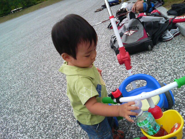 ���̉摜�̒��쌠��
Hiroshima Inline Hockey League(HIHL)�ɂ���܂��B�摜�f�[�^�̖��f�]�p�͌ł����f��\���グ�܂��B