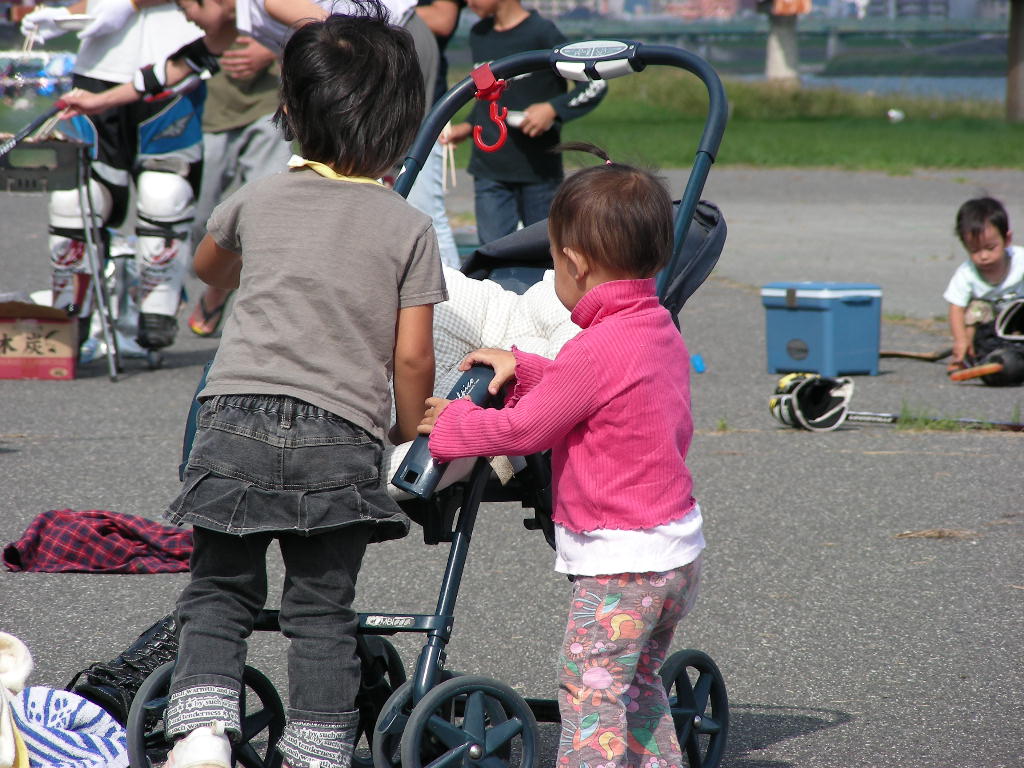 ���̉摜�̒��쌠��
Hiroshima Inline Hockey League(HIHL)�ɂ���܂��B�摜�f�[�^�̖��f�]�p�͌ł����f��\���グ�܂��B