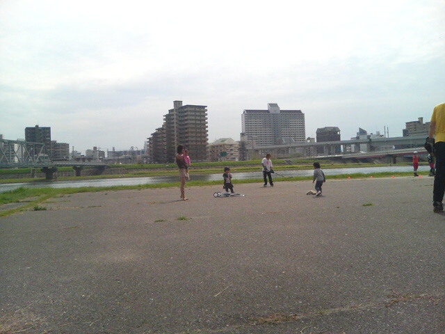 ���̉摜�̒��쌠��
Hiroshima Inline Hockey League(HIHL)�ɂ���܂��B�摜�f�[�^�̖��f�]�p�͌ł����f��\���グ�܂��B