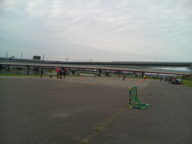 ���̉摜�̒��쌠��
Hiroshima Inline Hockey League(HIHL)�ɂ���܂��B�摜�f�[�^�̖��f�]�p�͌ł����f��\���グ�܂��B