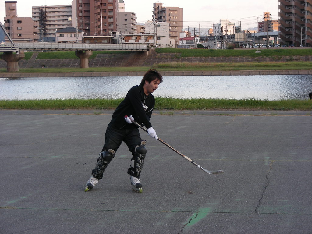 ���̉摜�̒��쌠��
Hiroshima Inline Hockey League(HIHL)�ɂ���܂��B�摜�f�[�^�̖��f�]�p�͌ł����f��\���グ�܂��B