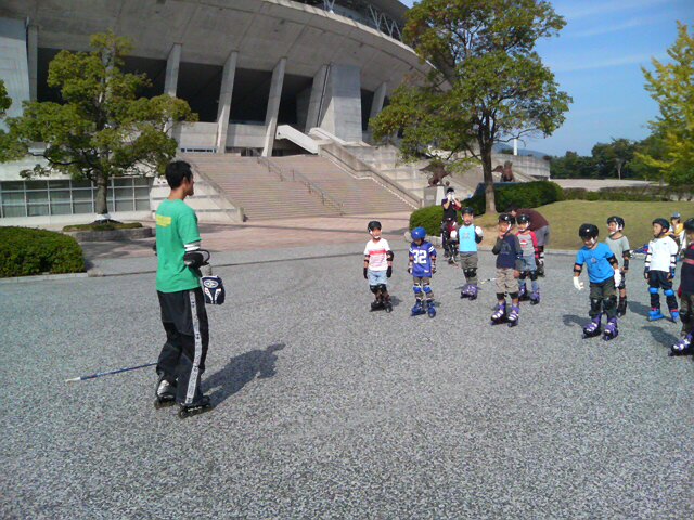 ���̉摜�̒��쌠��
Hiroshima Inline Hockey League(HIHL)�ɂ���܂��B�摜�f�[�^�̖��f�]�p�͌ł����f��\���グ�܂��B