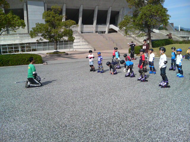 ���̉摜�̒��쌠��
Hiroshima Inline Hockey League(HIHL)�ɂ���܂��B�摜�f�[�^�̖��f�]�p�͌ł����f��\���グ�܂��B