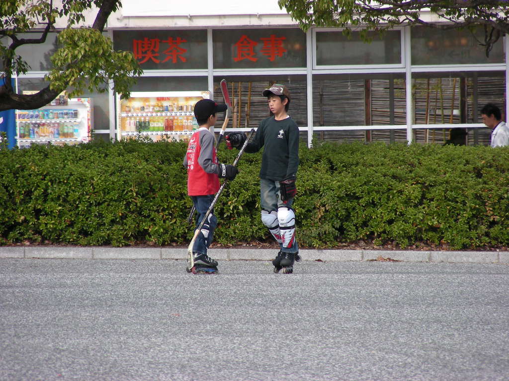 ���̉摜�̒��쌠��
Hiroshima Inline Hockey League(HIHL)�ɂ���܂��B�摜�f�[�^�̖��f�]�p�͌ł����f��\���グ�܂��B