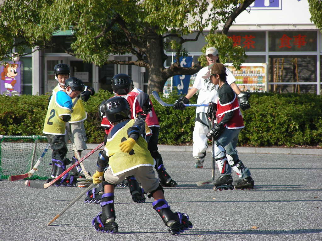 ���̉摜�̒��쌠��
Hiroshima Inline Hockey League(HIHL)�ɂ���܂��B�摜�f�[�^�̖��f�]�p�͌ł����f��\���グ�܂��B