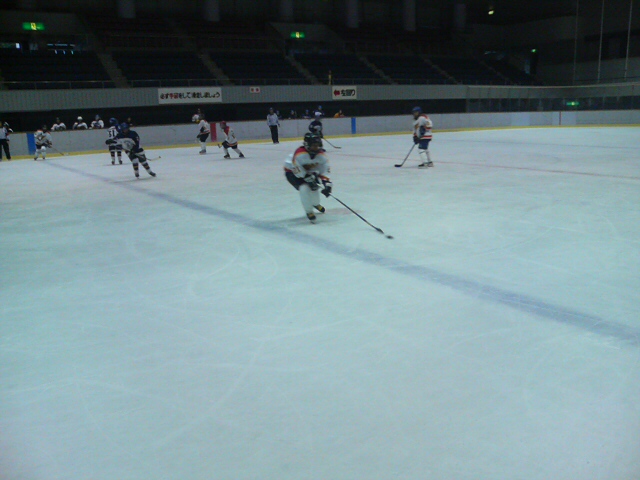 ���̉摜�̒��쌠��
Hiroshima Inline Hockey League(HIHL)�ɂ���܂��B�摜�f�[�^�̖��f�]�p�͌ł����f��\���グ�܂��B