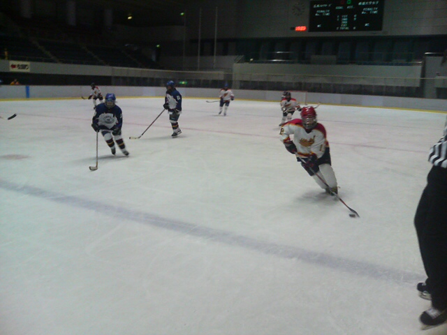 ���̉摜�̒��쌠��
Hiroshima Inline Hockey League(HIHL)�ɂ���܂��B�摜�f�[�^�̖��f�]�p�͌ł����f��\���グ�܂��B