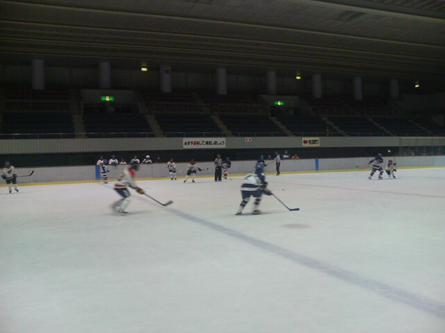 ���̉摜�̒��쌠��
Hiroshima Inline Hockey League(HIHL)�ɂ���܂��B�摜�f�[�^�̖��f�]�p�͌ł����f��\���グ�܂��B