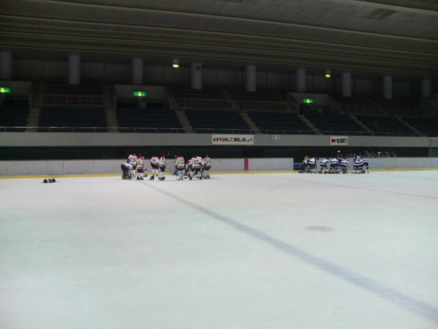 ���̉摜�̒��쌠��
Hiroshima Inline Hockey League(HIHL)�ɂ���܂��B�摜�f�[�^�̖��f�]�p�͌ł����f��\���グ�܂��B