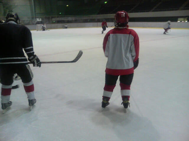 ���̉摜�̒��쌠��
Hiroshima Inline Hockey League(HIHL)�ɂ���܂��B�摜�f�[�^�̖��f�]�p�͌ł����f��\���グ�܂��B