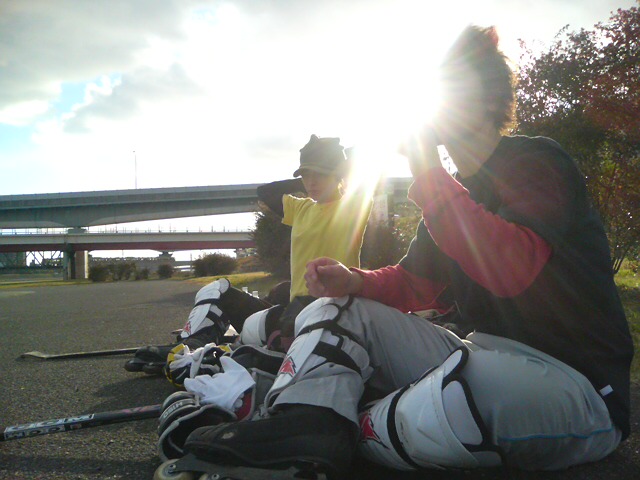 ���̉摜�̒��쌠��
Hiroshima Inline Hockey League(HIHL)�ɂ���܂��B�摜�f�[�^�̖��f�]�p�͌ł����f��\���グ�܂��B