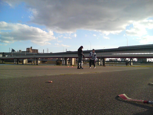 ���̉摜�̒��쌠��
Hiroshima Inline Hockey League(HIHL)�ɂ���܂��B�摜�f�[�^�̖��f�]�p�͌ł����f��\���グ�܂��B