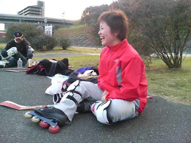 ���̉摜�̒��쌠��
Hiroshima Inline Hockey League(HIHL)�ɂ���܂��B�摜�f�[�^�̖��f�]�p�͌ł����f��\���グ�܂��B