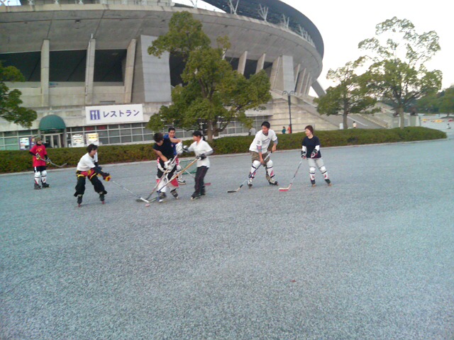 ���̉摜�̒��쌠��
Hiroshima Inline Hockey League(HIHL)�ɂ���܂��B�摜�f�[�^�̖��f�]�p�͌ł����f��\���グ�܂��B