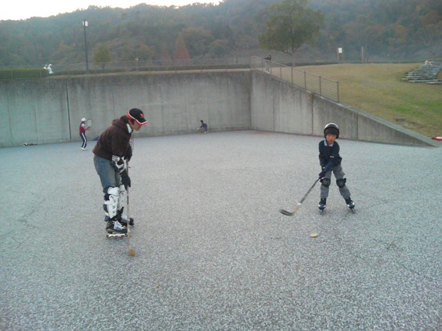 ���̉摜�̒��쌠��
Hiroshima Inline Hockey League(HIHL)�ɂ���܂��B�摜�f�[�^�̖��f�]�p�͌ł����f��\���グ�܂��B