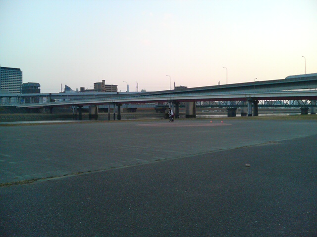 ���̉摜�̒��쌠��
Hiroshima Inline Hockey League(HIHL)�ɂ���܂��B�摜�f�[�^�̖��f�]�p�͌ł����f��\���グ�܂��B