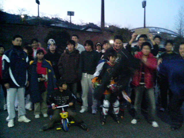 ���̉摜�̒��쌠��
Hiroshima Inline Hockey League(HIHL)�ɂ���܂��B�摜�f�[�^�̖��f�]�p�͌ł����f��\���グ�܂��B