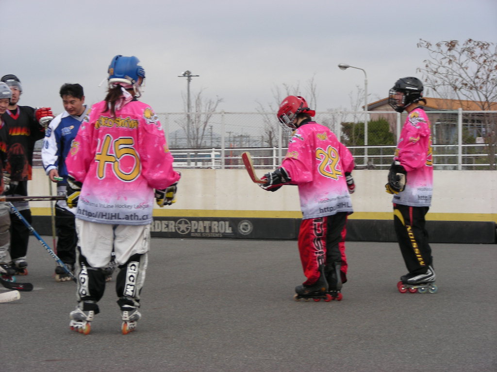 ���̉摜�̒��쌠��
Hiroshima Inline Hockey League(HIHL)�ɂ���܂��B�摜�f�[�^�̖��f�]�p�͌ł����f��\���グ�܂��B