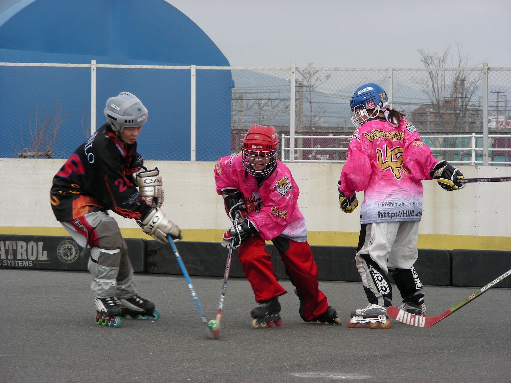 ���̉摜�̒��쌠��
Hiroshima Inline Hockey League(HIHL)�ɂ���܂��B�摜�f�[�^�̖��f�]�p�͌ł����f��\���グ�܂��B