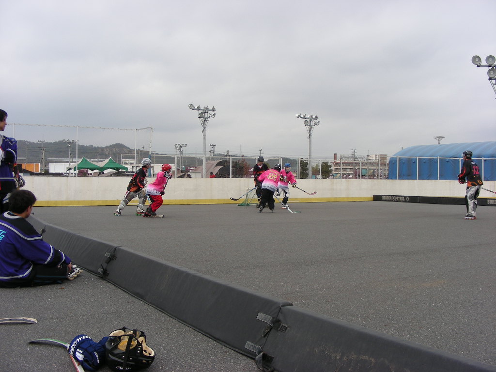 ���̉摜�̒��쌠��
Hiroshima Inline Hockey League(HIHL)�ɂ���܂��B�摜�f�[�^�̖��f�]�p�͌ł����f��\���グ�܂��B