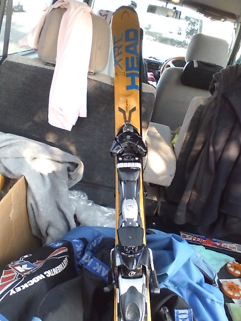 ���̉摜�̒��쌠��
Hiroshima Inline Hockey League(HIHL)�ɂ���܂��B�摜�f�[�^�̖��f�]�p�͌ł����f��\���グ�܂��B