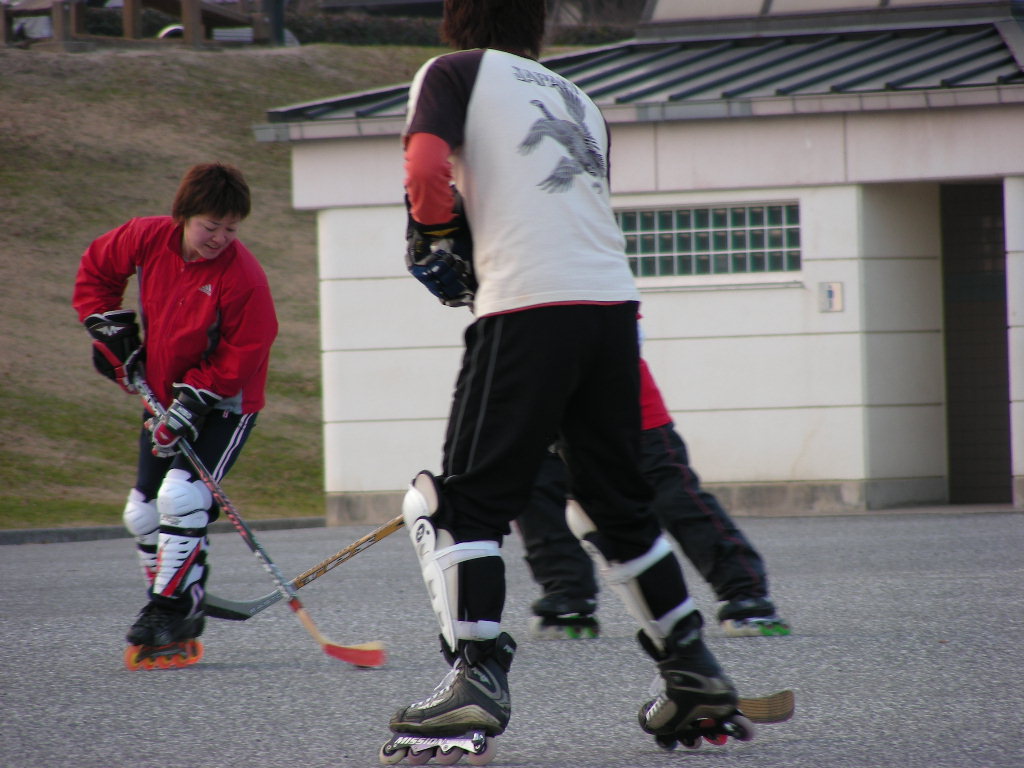 ���̉摜�̒��쌠��
Hiroshima Inline Hockey League(HIHL)�ɂ���܂��B�摜�f�[�^�̖��f�]�p�͌ł����f��\���グ�܂��B