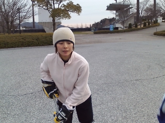 ���̉摜�̒��쌠��
Hiroshima Inline Hockey League(HIHL)�ɂ���܂��B�摜�f�[�^�̖��f�]�p�͌ł����f��\���グ�܂��B