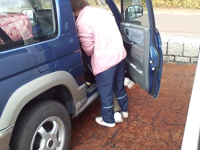 ���̉摜�̒��쌠��
Hiroshima Inline Hockey League(HIHL)�ɂ���܂��B�摜�f�[�^�̖��f�]�p�͌ł����f��\���グ�܂��B