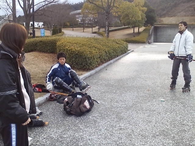 ���̉摜�̒��쌠��
Hiroshima Inline Hockey League(HIHL)�ɂ���܂��B�摜�f�[�^�̖��f�]�p�͌ł����f��\���グ�܂��B