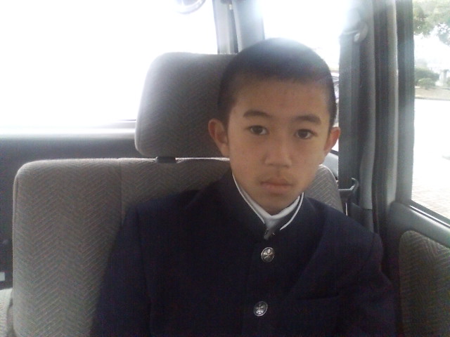 ���̉摜�̒��쌠��
Hiroshima Inline Hockey League(HIHL)�ɂ���܂��B�摜�f�[�^�̖��f�]�p�͌ł����f��\���グ�܂��B