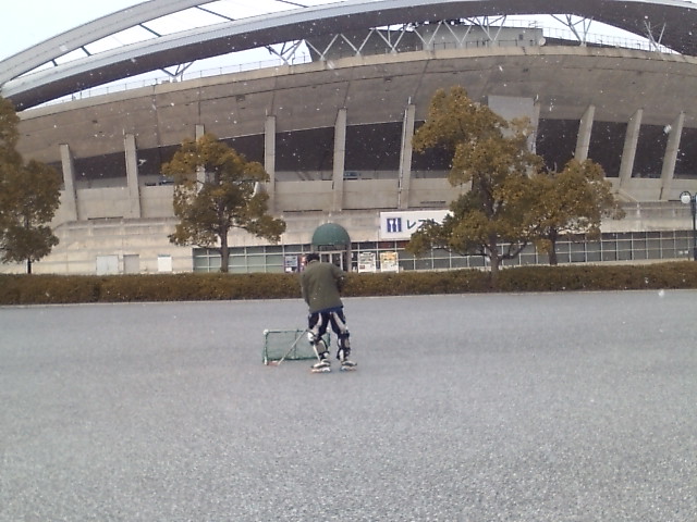 ���̉摜�̒��쌠��
Hiroshima Inline Hockey League(HIHL)�ɂ���܂��B�摜�f�[�^�̖��f�]�p�͌ł����f��\���グ�܂��B