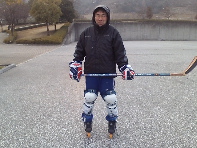 ���̉摜�̒��쌠��
Hiroshima Inline Hockey League(HIHL)�ɂ���܂��B�摜�f�[�^�̖��f�]�p�͌ł����f��\���グ�܂��B