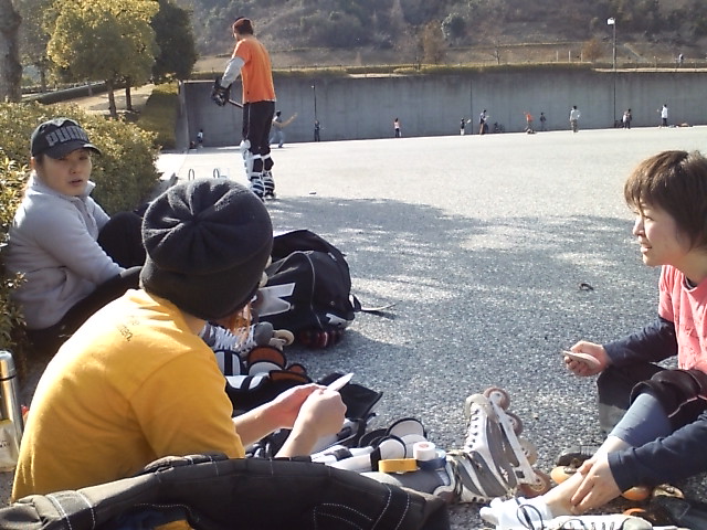 ���̉摜�̒��쌠��
Hiroshima Inline Hockey League(HIHL)�ɂ���܂��B�摜�f�[�^�̖��f�]�p�͌ł����f��\���グ�܂��B