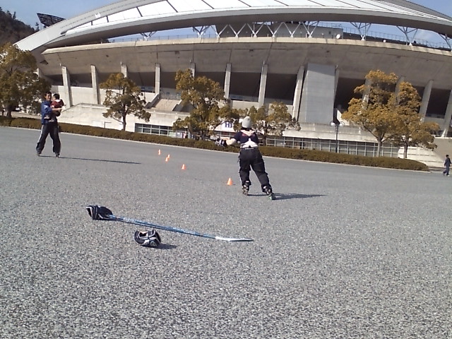 ���̉摜�̒��쌠��
Hiroshima Inline Hockey League(HIHL)�ɂ���܂��B�摜�f�[�^�̖��f�]�p�͌ł����f��\���グ�܂��B