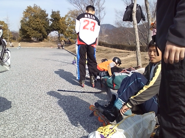 ���̉摜�̒��쌠��
Hiroshima Inline Hockey League(HIHL)�ɂ���܂��B�摜�f�[�^�̖��f�]�p�͌ł����f��\���グ�܂��B