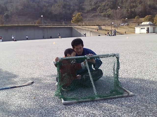 ���̉摜�̒��쌠��
Hiroshima Inline Hockey League(HIHL)�ɂ���܂��B�摜�f�[�^�̖��f�]�p�͌ł����f��\���グ�܂��B