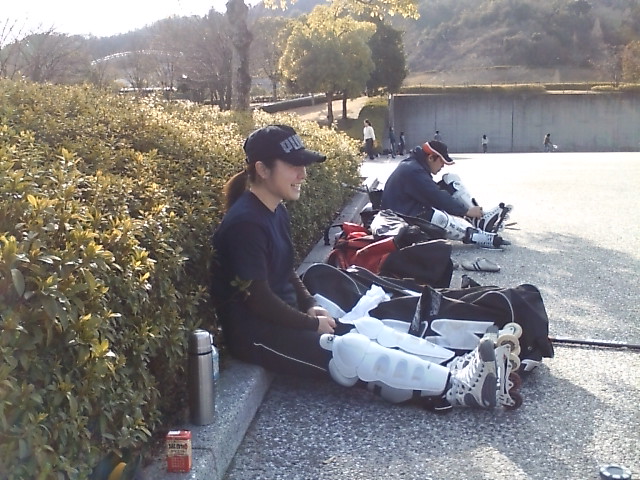 ���̉摜�̒��쌠��
Hiroshima Inline Hockey League(HIHL)�ɂ���܂��B�摜�f�[�^�̖��f�]�p�͌ł����f��\���グ�܂��B