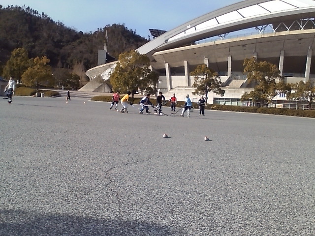 ���̉摜�̒��쌠��
Hiroshima Inline Hockey League(HIHL)�ɂ���܂��B�摜�f�[�^�̖��f�]�p�͌ł����f��\���グ�܂��B