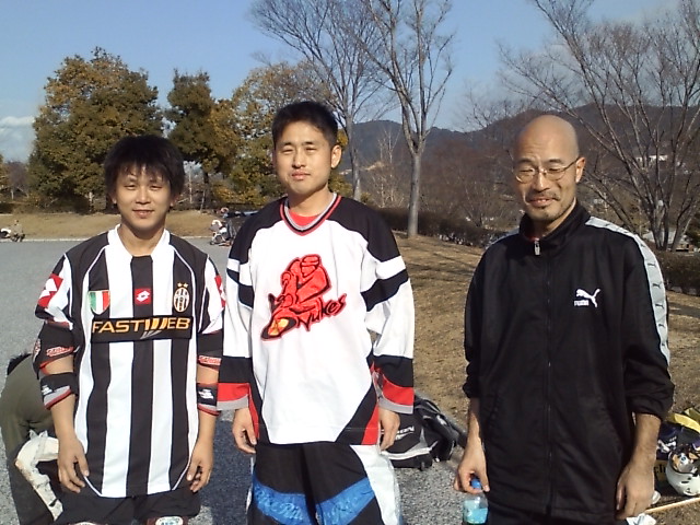 ���̉摜�̒��쌠��
Hiroshima Inline Hockey League(HIHL)�ɂ���܂��B�摜�f�[�^�̖��f�]�p�͌ł����f��\���グ�܂��B
