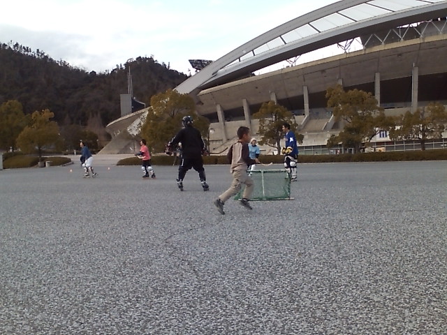 ���̉摜�̒��쌠��
Hiroshima Inline Hockey League(HIHL)�ɂ���܂��B�摜�f�[�^�̖��f�]�p�͌ł����f��\���グ�܂��B