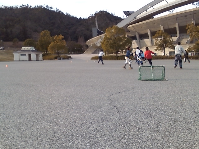 ���̉摜�̒��쌠��
Hiroshima Inline Hockey League(HIHL)�ɂ���܂��B�摜�f�[�^�̖��f�]�p�͌ł����f��\���グ�܂��B