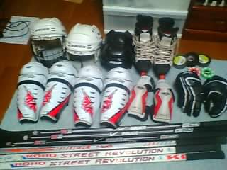 ���̉摜�̒��쌠��
Hiroshima Inline Hockey League(HIHL)�ɂ���܂��B�摜�f�[�^�̖��f�]�p�͌ł����f��\���グ�܂��B