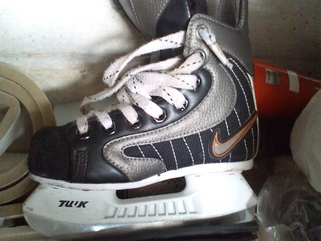 ���̉摜�̒��쌠��
Hiroshima Inline Hockey League(HIHL)�ɂ���܂��B�摜�f�[�^�̖��f�]�p�͌ł����f��\���グ�܂��B