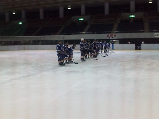 ���̉摜�̒��쌠��
Hiroshima Inline Hockey League(HIHL)�ɂ���܂��B�摜�f�[�^�̖��f�]�p�͌ł����f��\���グ�܂��B