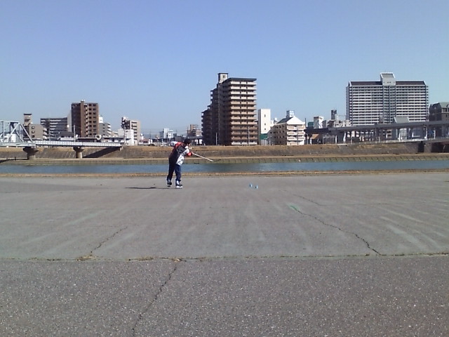 ���̉摜�̒��쌠��
Hiroshima Inline Hockey League(HIHL)�ɂ���܂��B�摜�f�[�^�̖��f�]�p�͌ł����f��\���グ�܂��B