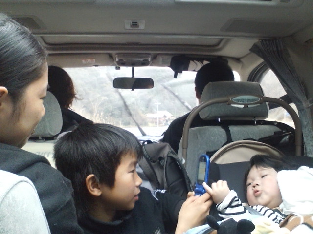 ���̉摜�̒��쌠��
Hiroshima Inline Hockey League(HIHL)�ɂ���܂��B�摜�f�[�^�̖��f�]�p�͌ł����f��\���グ�܂��B