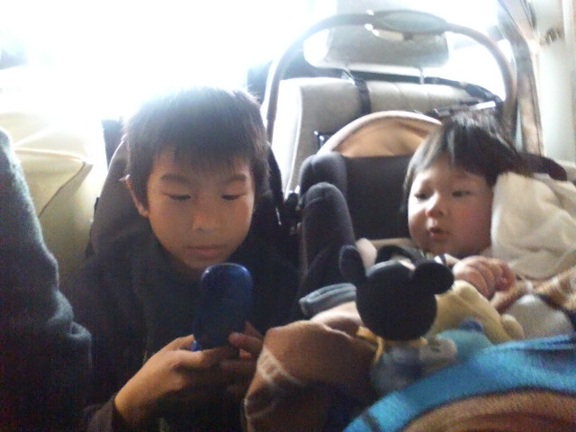 ���̉摜�̒��쌠��
Hiroshima Inline Hockey League(HIHL)�ɂ���܂��B�摜�f�[�^�̖��f�]�p�͌ł����f��\���グ�܂��B