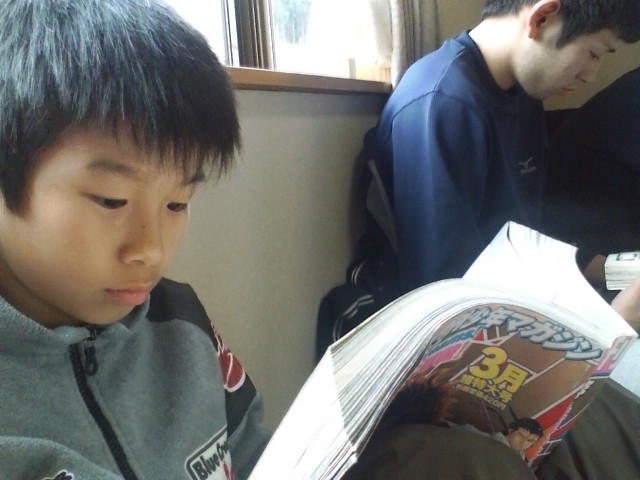 ���̉摜�̒��쌠��
Hiroshima Inline Hockey League(HIHL)�ɂ���܂��B�摜�f�[�^�̖��f�]�p�͌ł����f��\���グ�܂��B